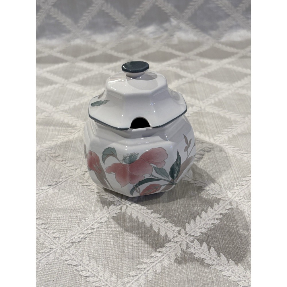 MIKASA  CONTINENTAL SILK FLOWERS F 3003    COVERED  SUGAR  BOWL